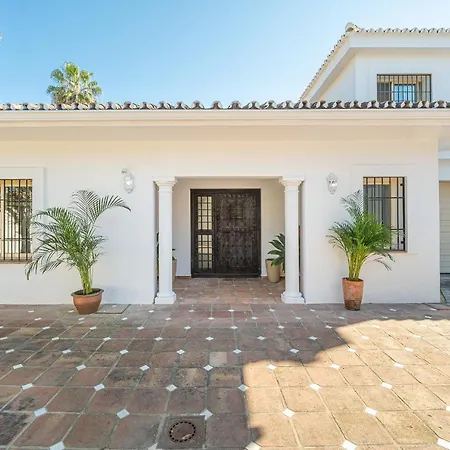 Banus 10 Minutos Villa Estepona Exterior photo